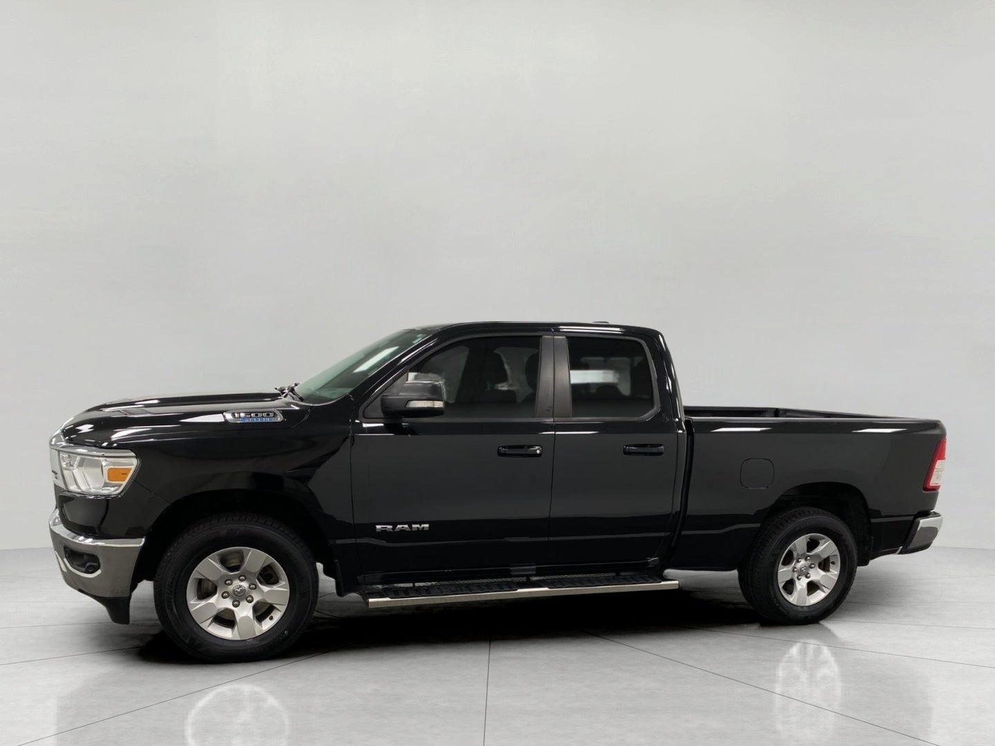 2021 RAM 1500 Big Horn 4x4 Quad Cab 6'4 Box