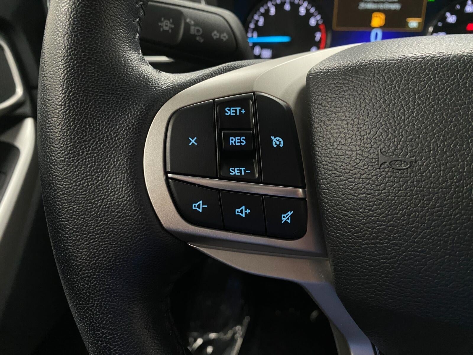 2023 Ford Explorer XLT 4WD