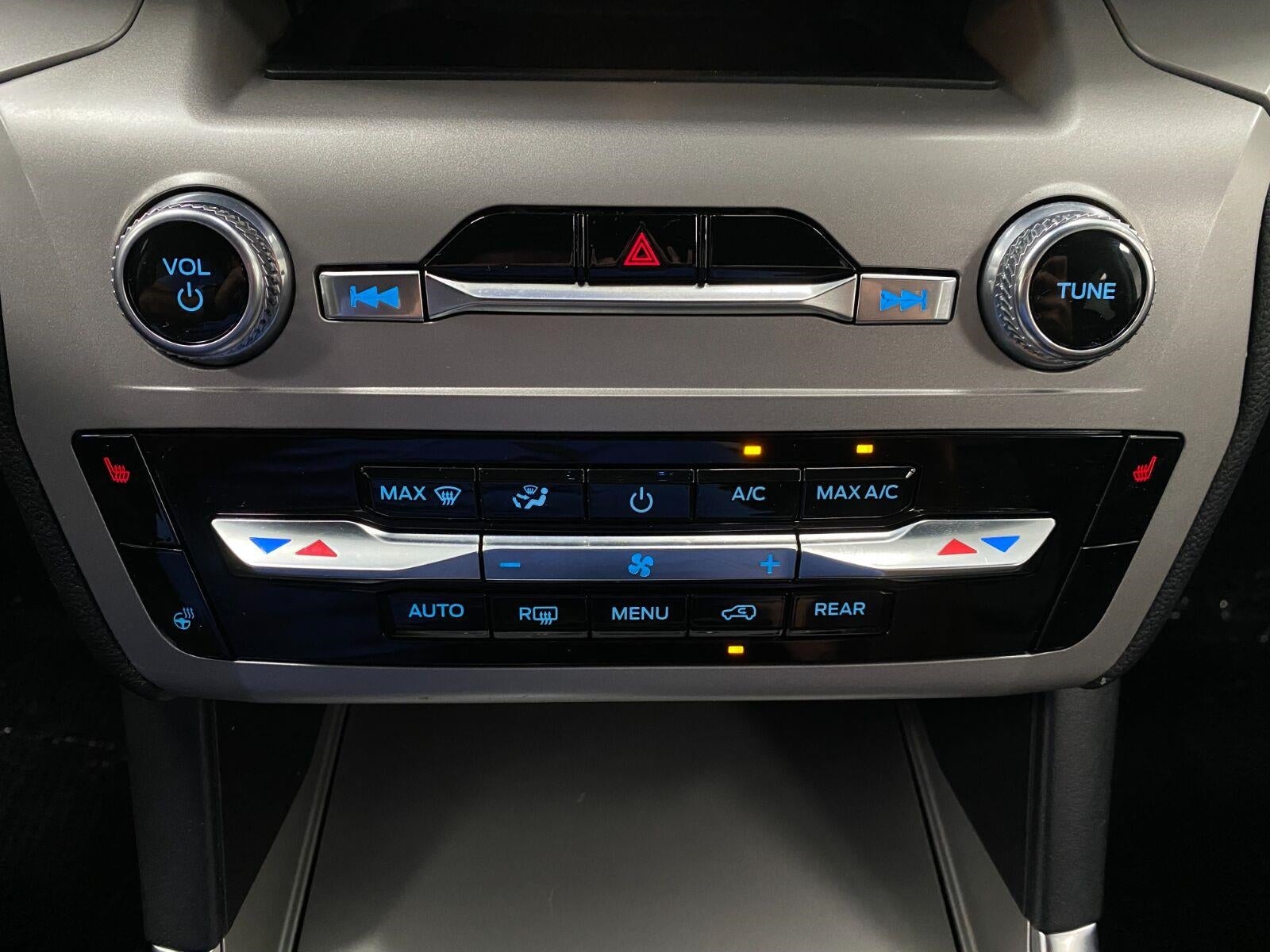 2023 Ford Explorer XLT 4WD