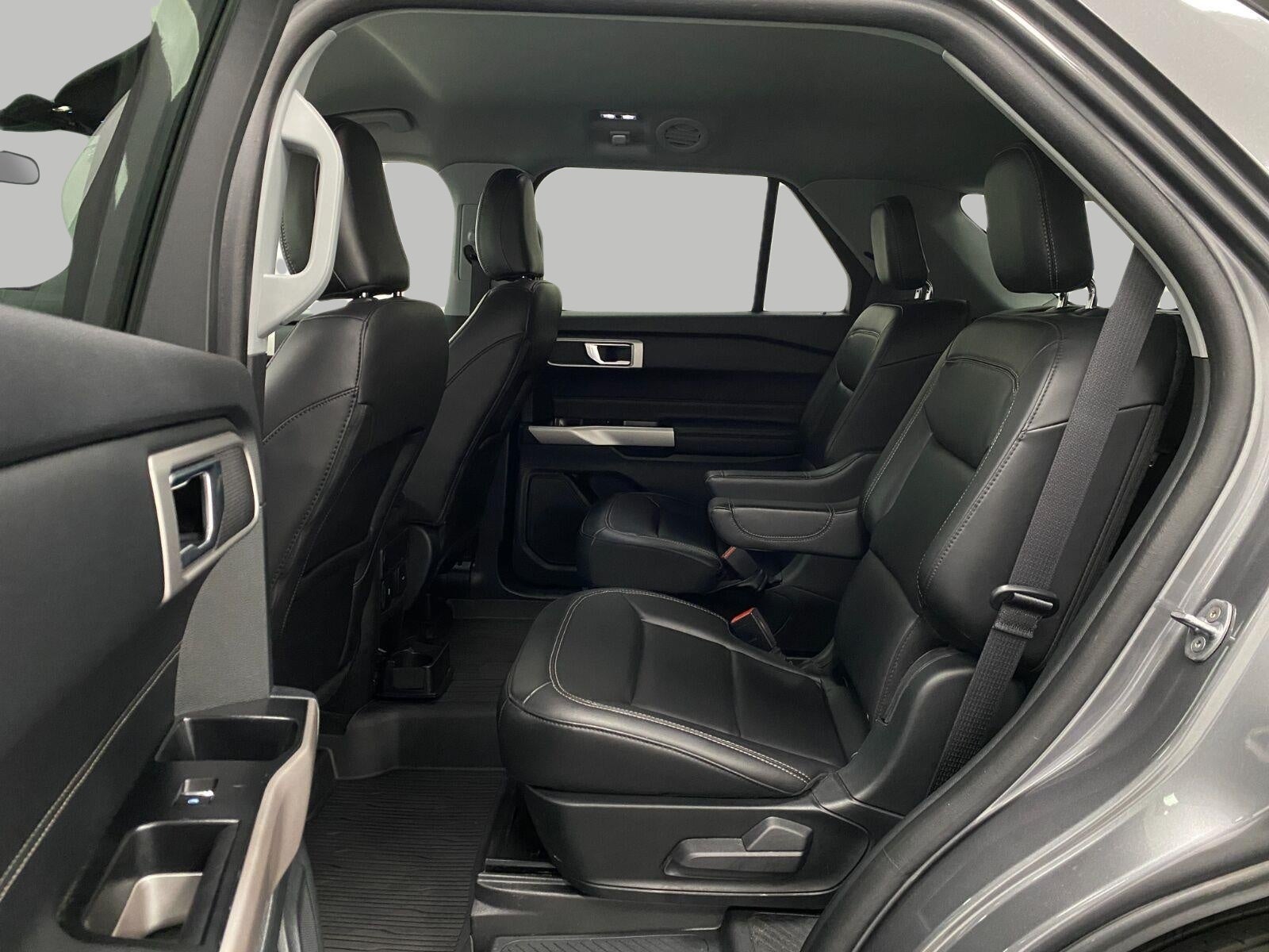 2023 Ford Explorer XLT 4WD