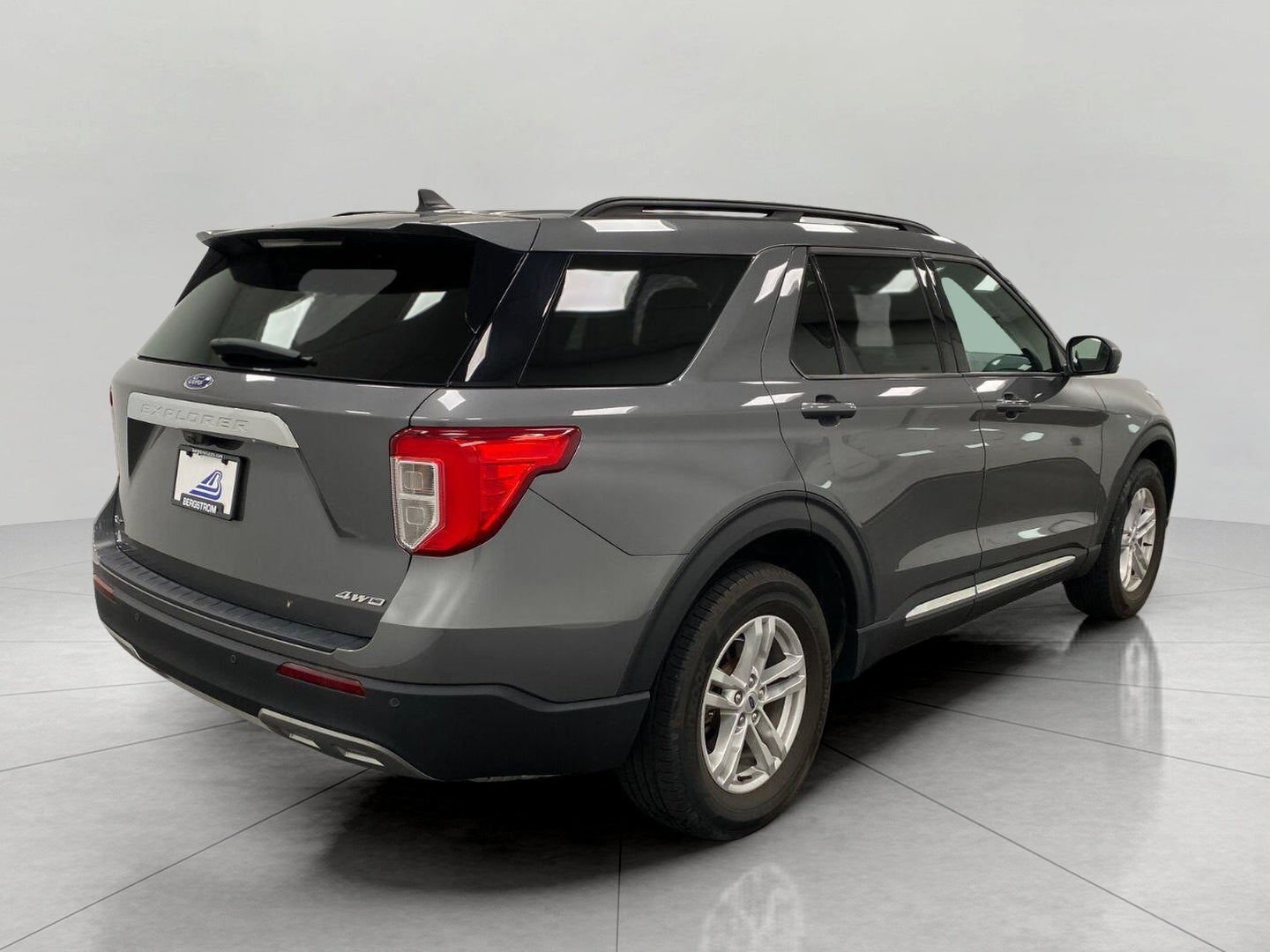 2023 Ford Explorer XLT 4WD