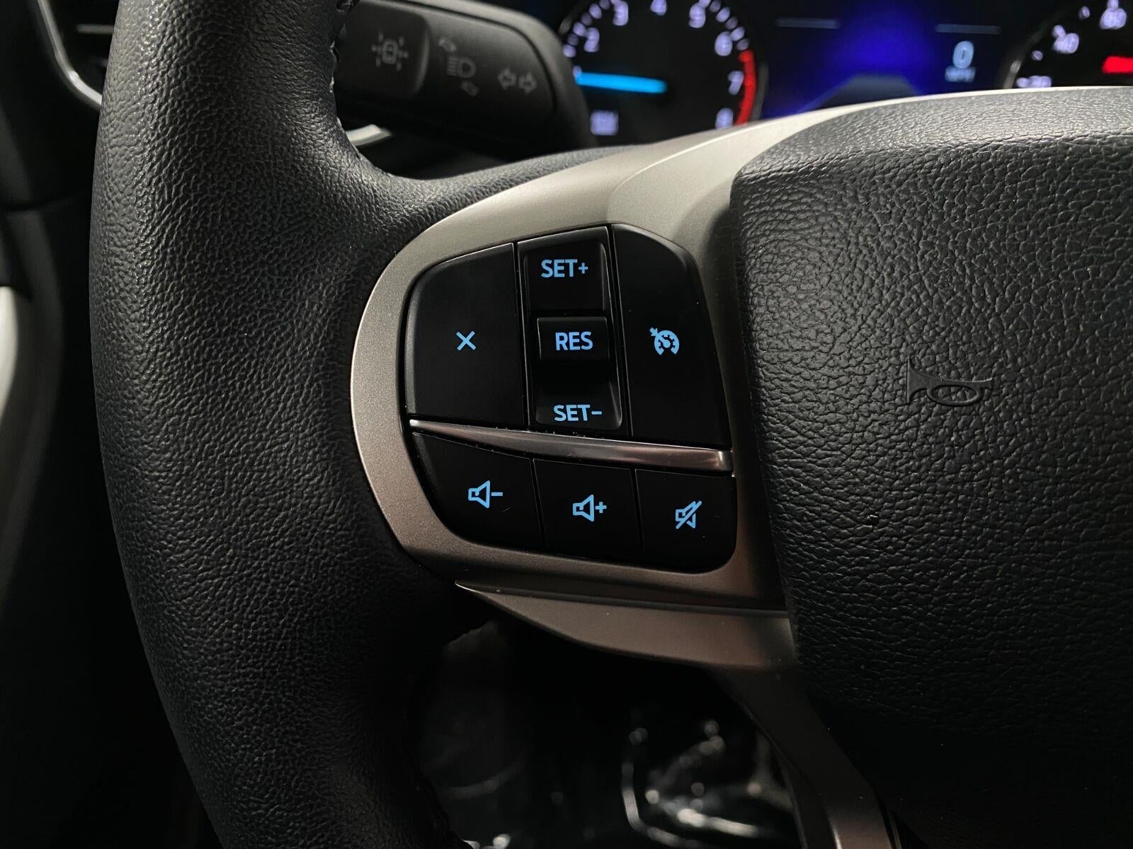 2024 Ford Explorer XLT 4WD