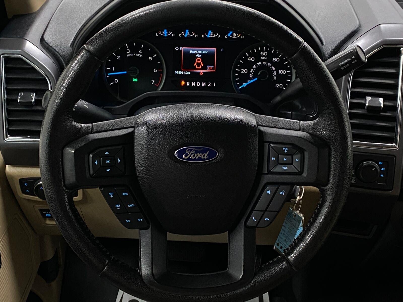 2016 Ford F-150 4WD SuperCrew 145 XLT