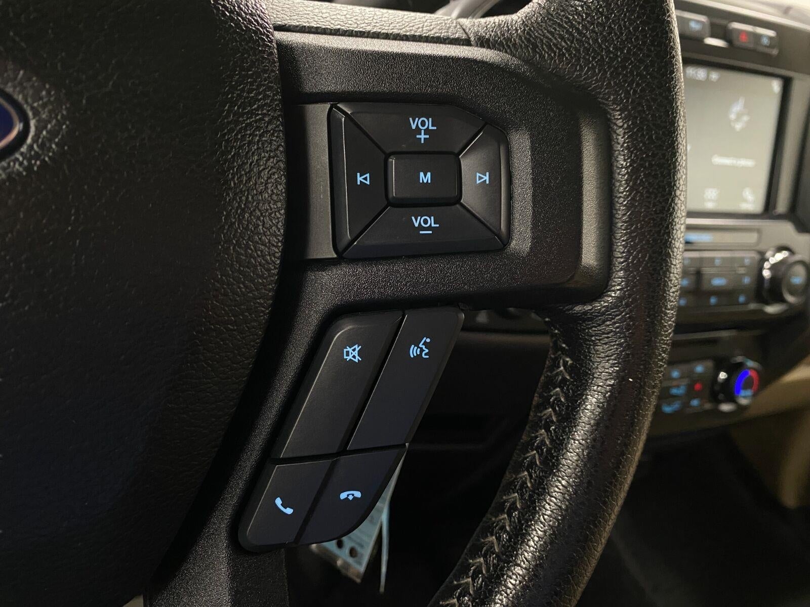 2016 Ford F-150 4WD SuperCrew 145 XLT