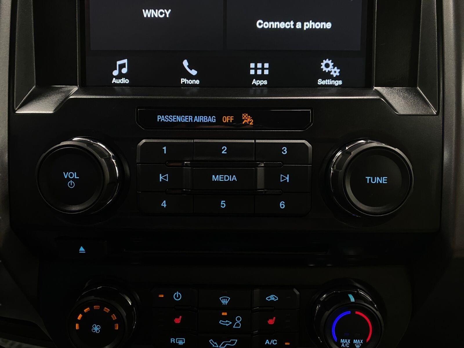 2016 Ford F-150 4WD SuperCrew 145 XLT