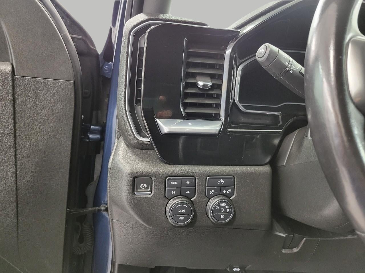 2022 Chevrolet Silverado 1500 4WD Crew Cab 147 RST