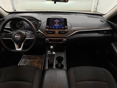 2025 Nissan Altima SV FWD
