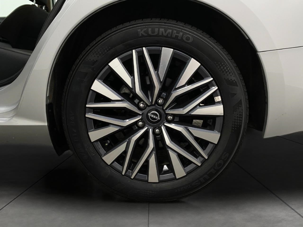 2025 Nissan Altima SV FWD