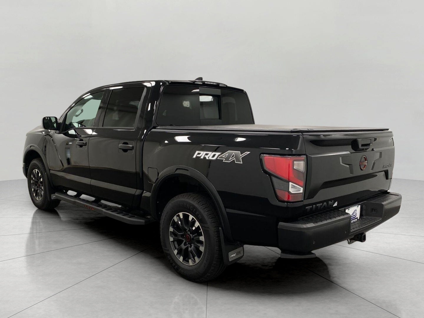 2023 Nissan Titan 4x4 Crew Cab PRO-4X