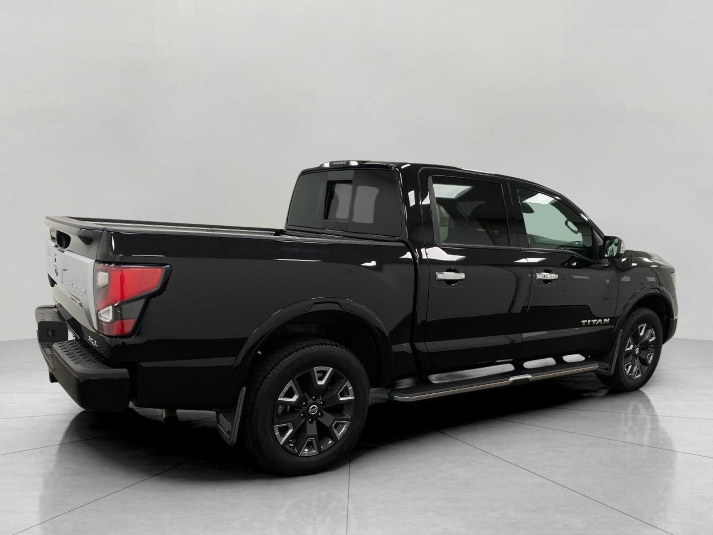 2021 Nissan Titan 4x4 Crew Cab Platinum Reserve