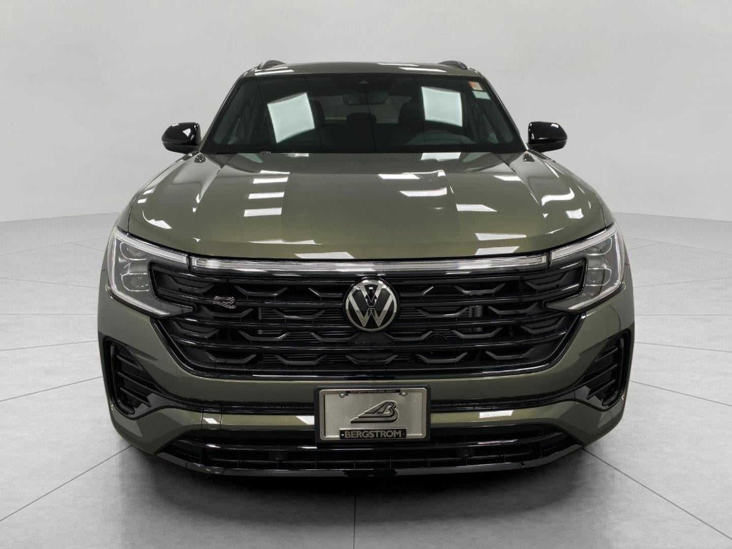 2026 Volkswagen Atlas Cross Sport 2.0T SEL R-Line Black 4MOTION