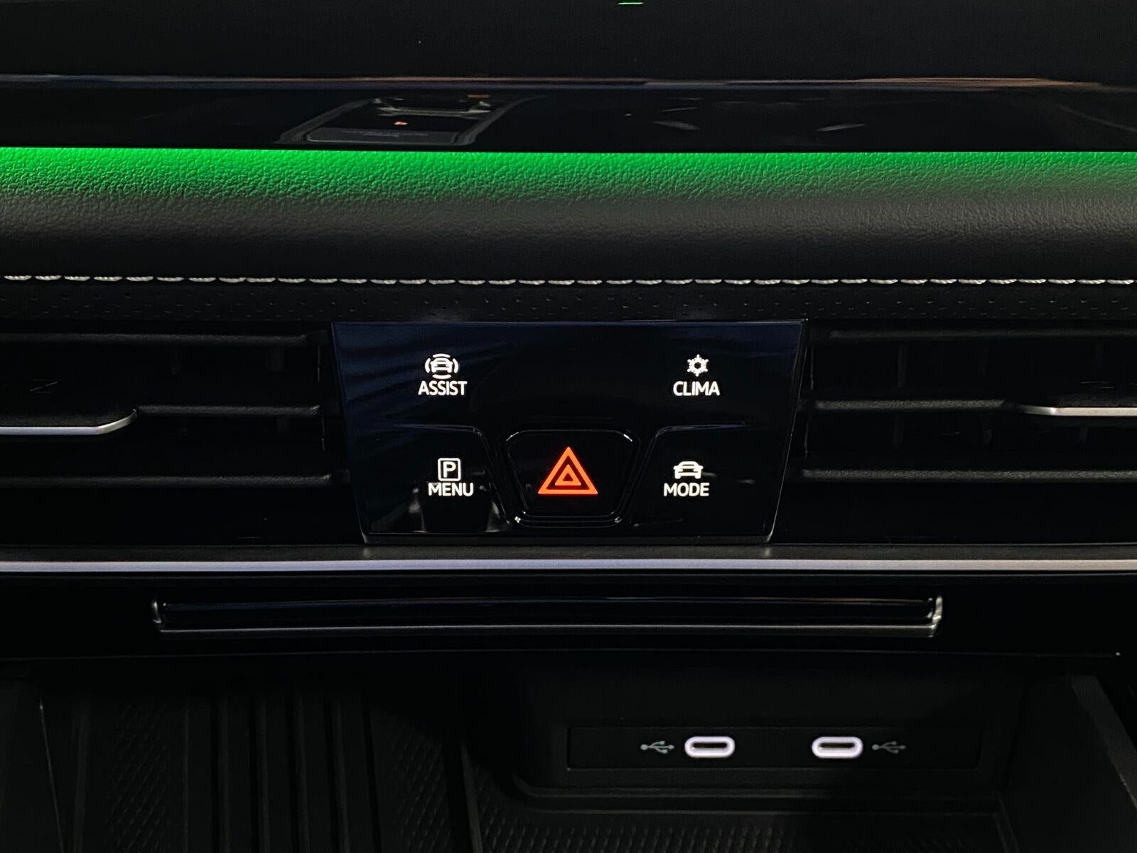 2026 Volkswagen Atlas Cross Sport 2.0T SEL R-Line Black 4MOTION