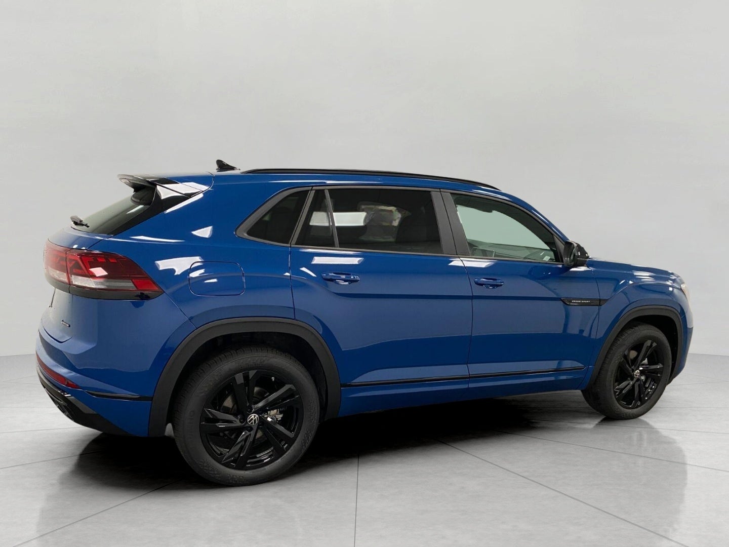 2026 Volkswagen Atlas Cross Sport 2.0T SEL R-Line Black 4MOTION