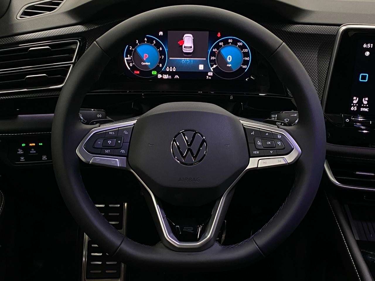 2026 Volkswagen Atlas Cross Sport 2.0T SEL R-Line Black 4MOTION