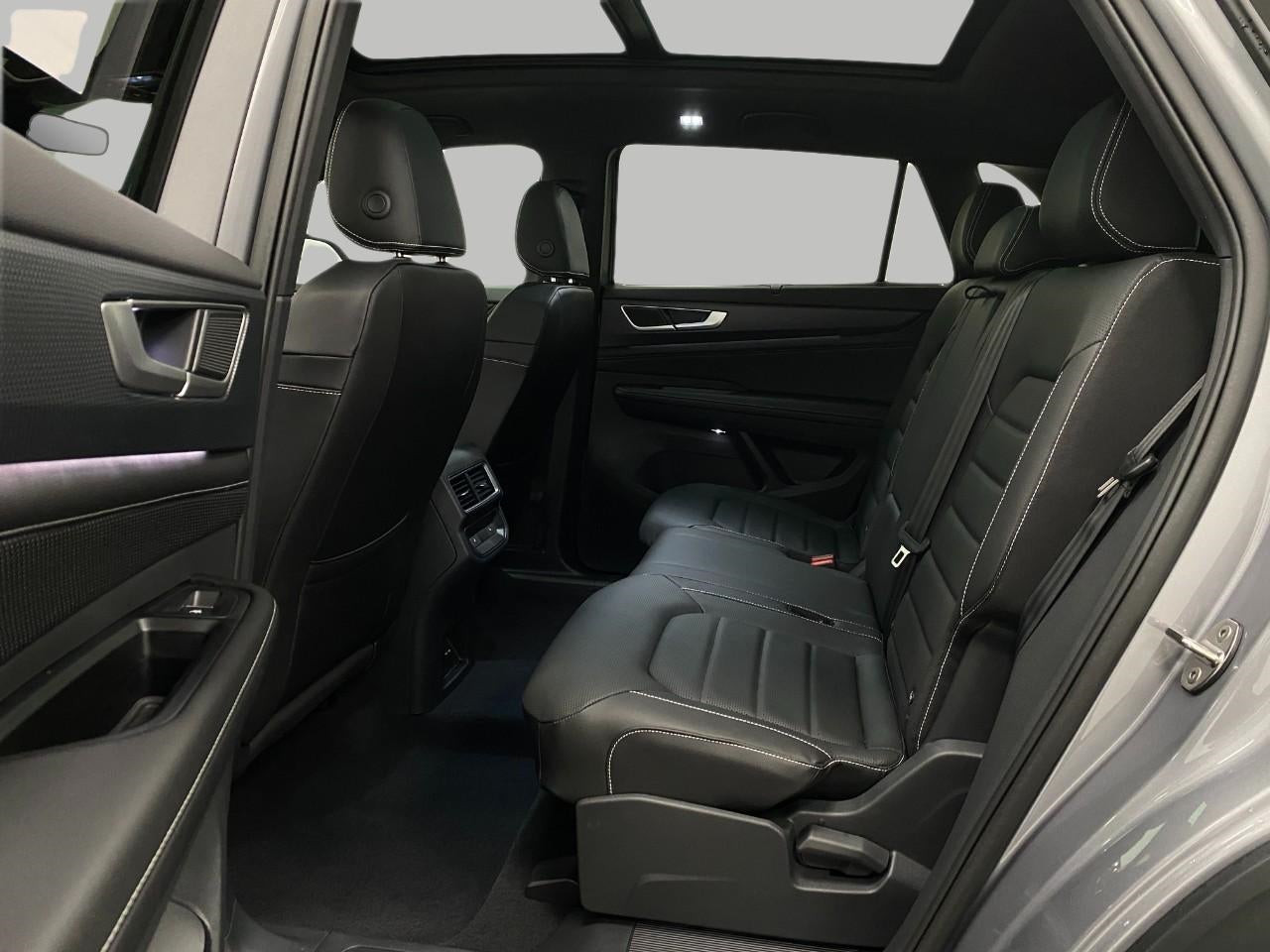 2026 Volkswagen Atlas Cross Sport 2.0T SEL R-Line Black 4MOTION