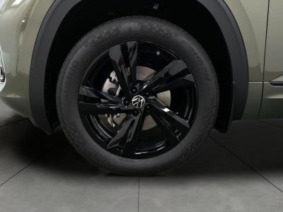 2026 Volkswagen Atlas Cross Sport 2.0T SEL R-Line Black 4MOTION