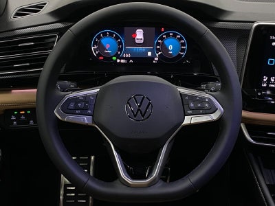 2026 Volkswagen Atlas Cross Sport 2.0T SEL R-Line Black 4MOTION