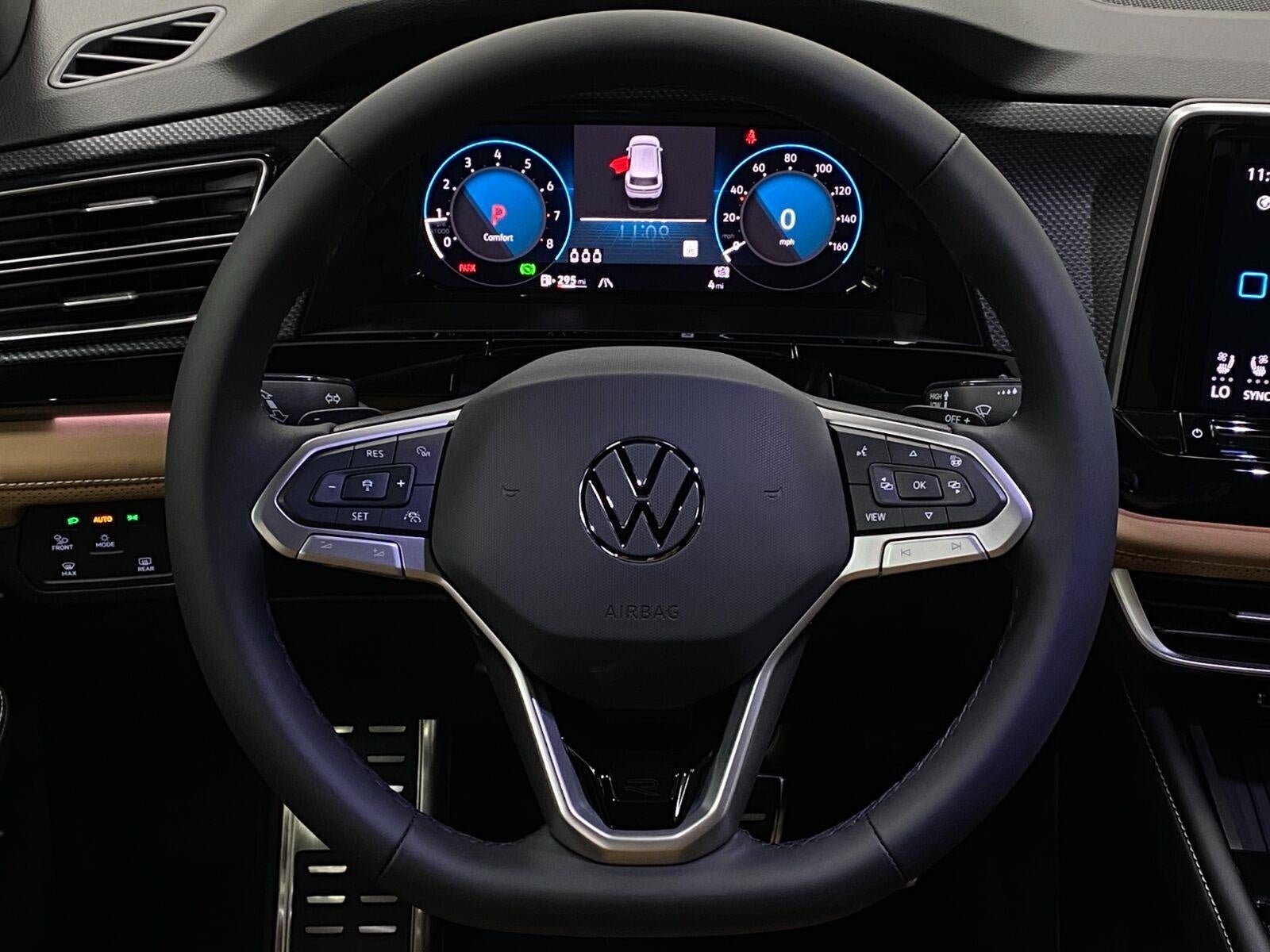 2026 Volkswagen Atlas Cross Sport 2.0T SEL R-Line Black 4MOTION