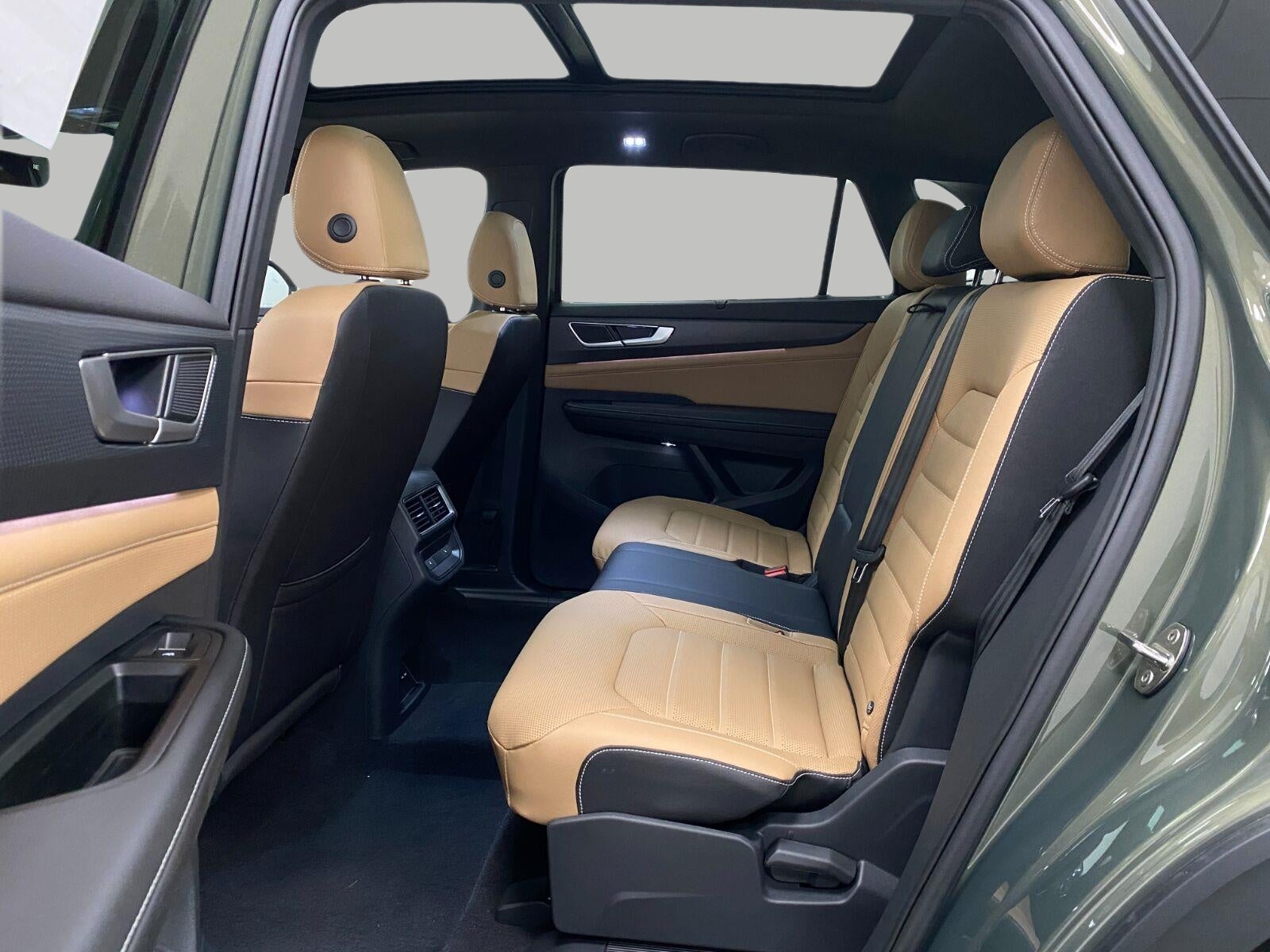 2026 Volkswagen Atlas Cross Sport 2.0T SEL R-Line Black 4MOTION
