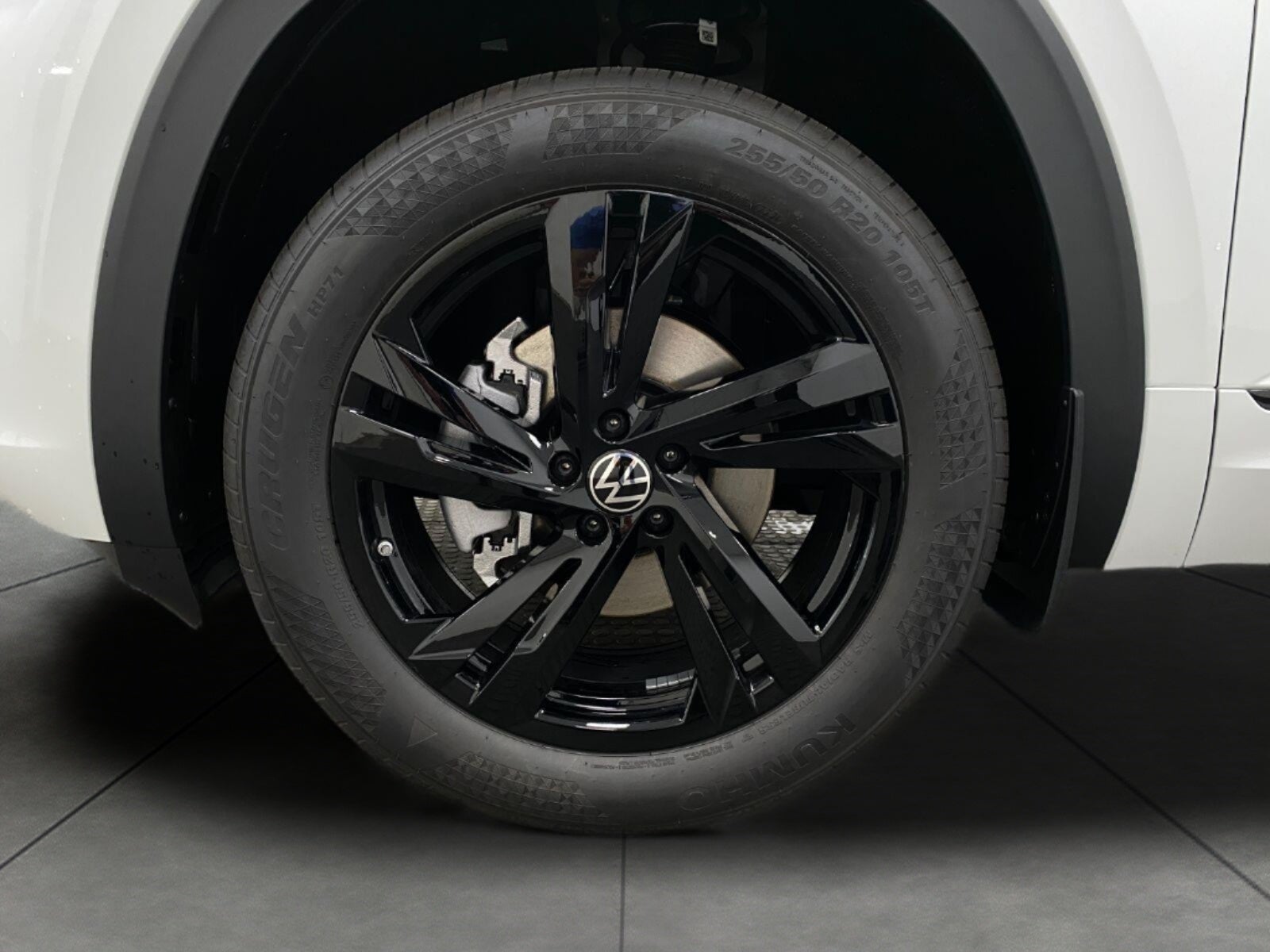 2026 Volkswagen Atlas Cross Sport 2.0T SEL R-Line Black 4MOTION