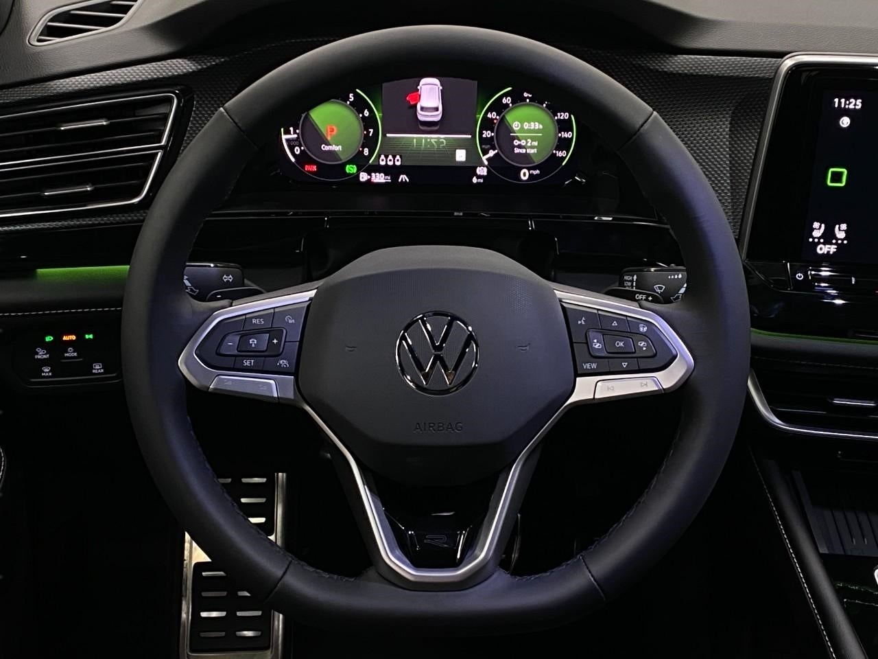 2026 Volkswagen Atlas Cross Sport 2.0T SEL R-Line Black 4MOTION