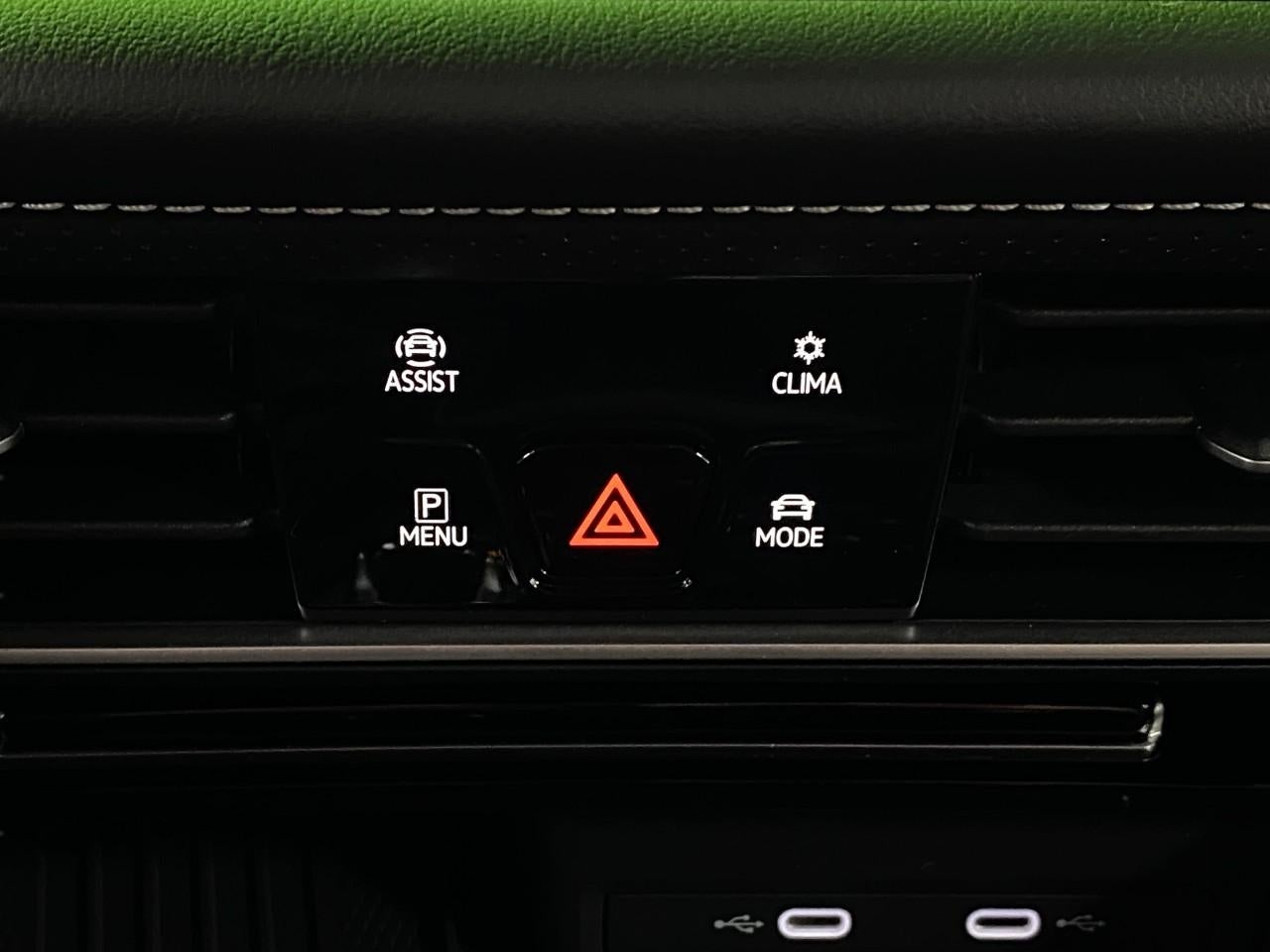 2026 Volkswagen Atlas Cross Sport 2.0T SEL R-Line Black 4MOTION