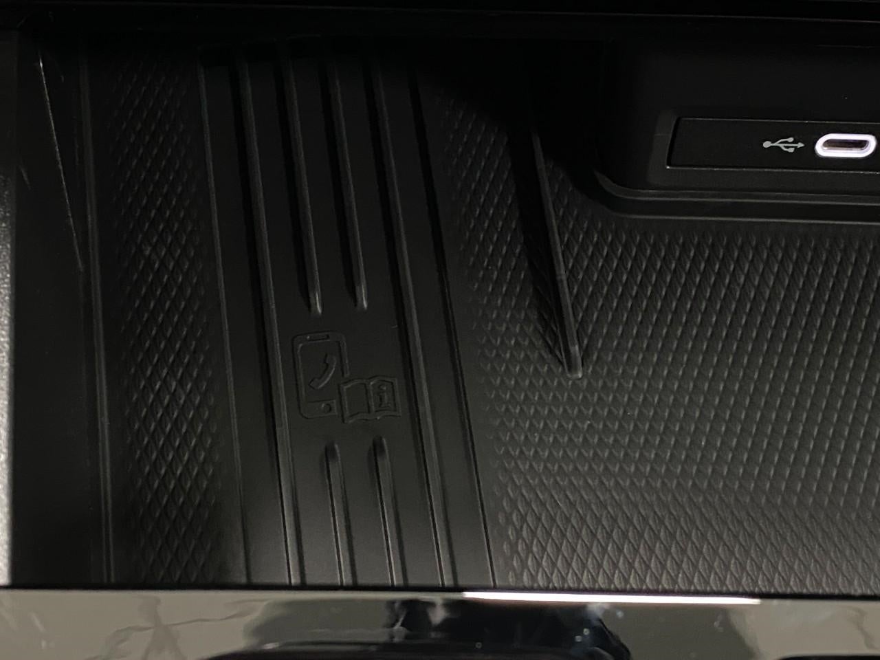 2026 Volkswagen Atlas Cross Sport 2.0T SEL R-Line Black 4MOTION