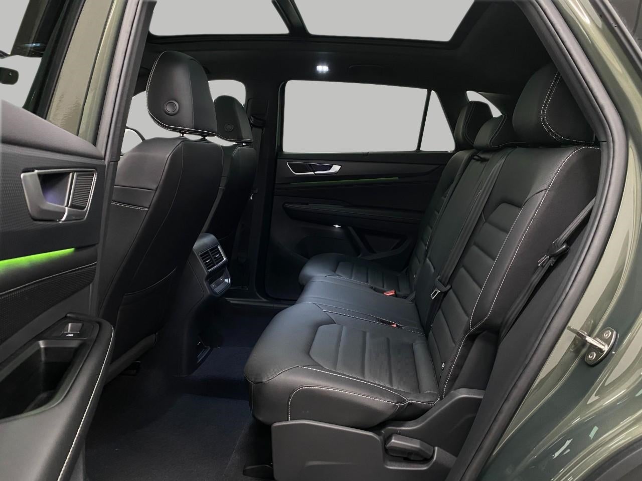 2026 Volkswagen Atlas Cross Sport 2.0T SEL R-Line Black 4MOTION