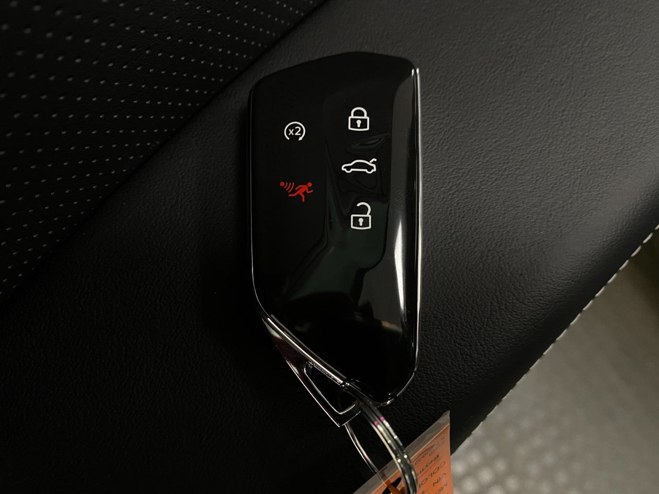 2026 Volkswagen Atlas Cross Sport 2.0T SEL R-Line Black 4MOTION