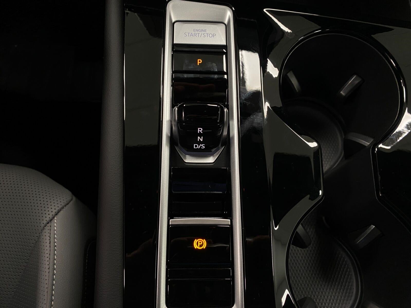 2026 Volkswagen Atlas Cross Sport 2.0T SEL 4MOTION