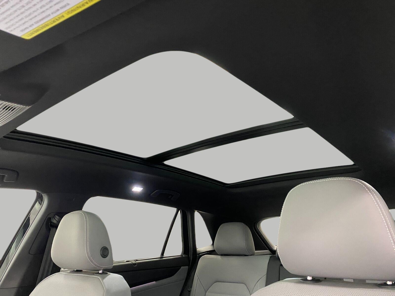 2026 Volkswagen Atlas Cross Sport 2.0T SEL 4MOTION