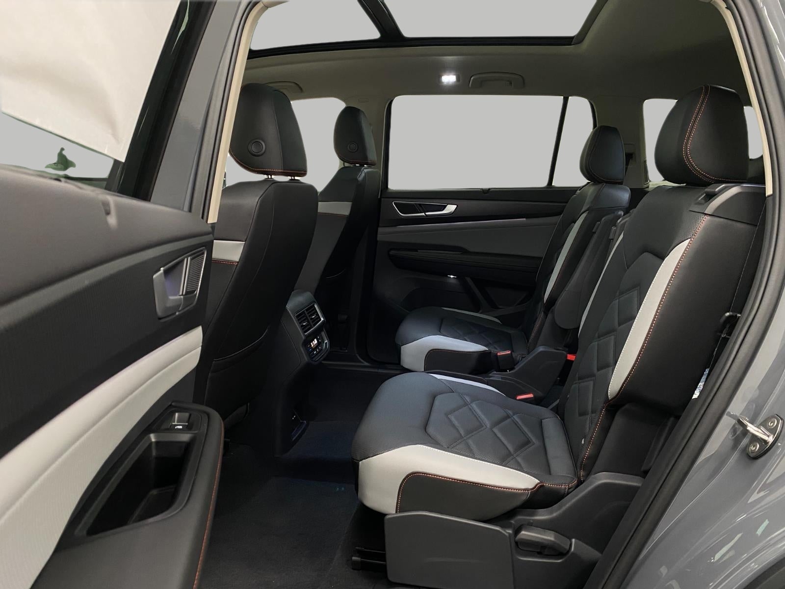 2026 Volkswagen Atlas 2.0T Peak Edition 4MOTION