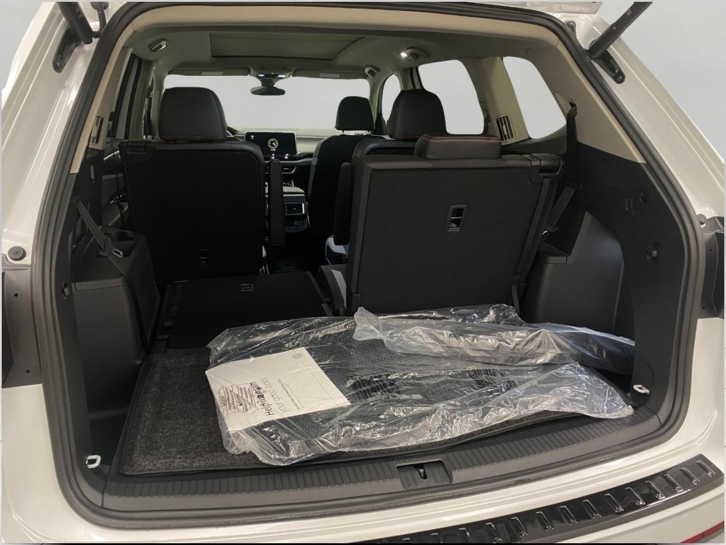 2026 Volkswagen Atlas 2.0T Peak Edition 4MOTION