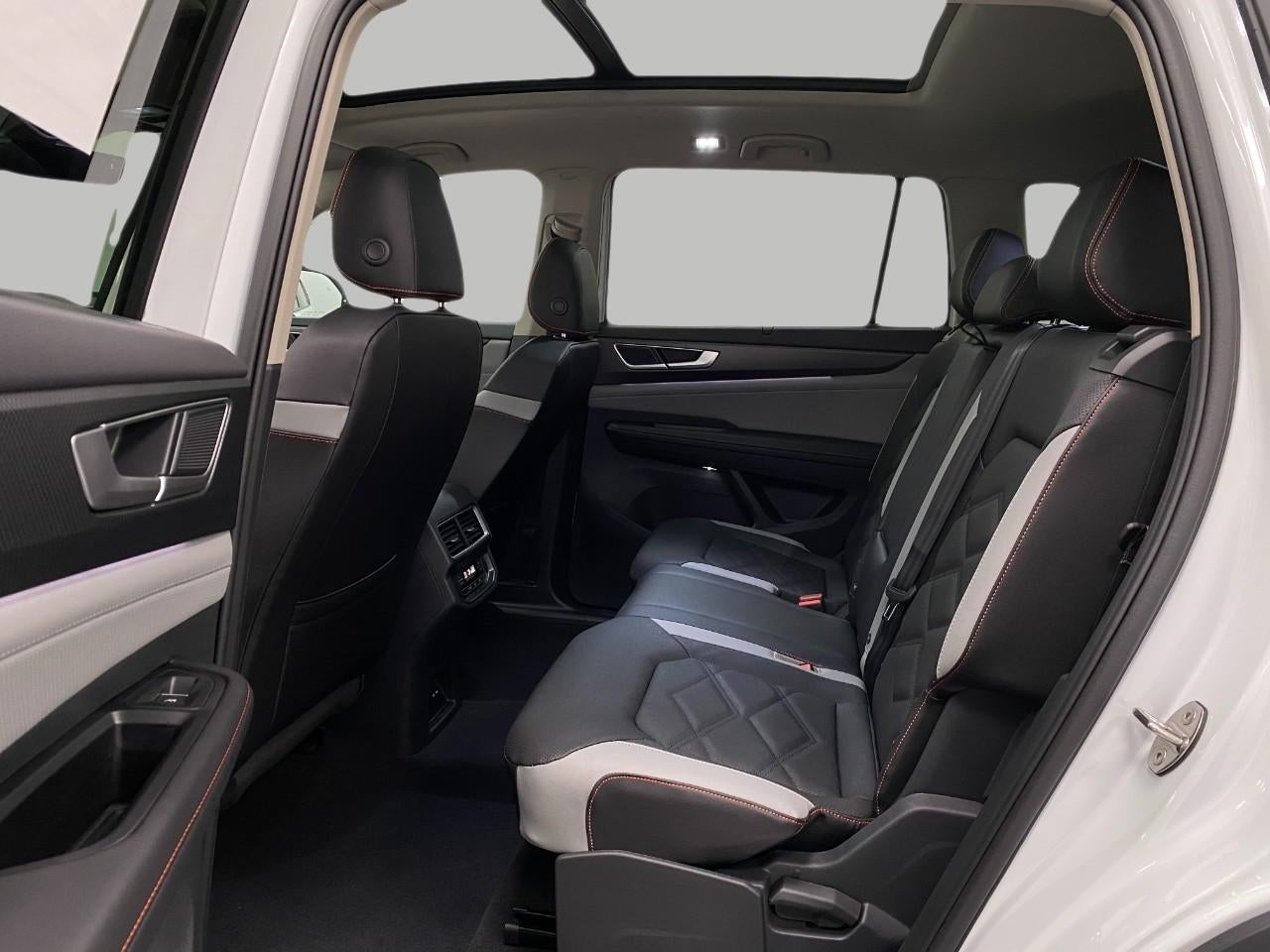 2026 Volkswagen Atlas 2.0T Peak Edition 4MOTION