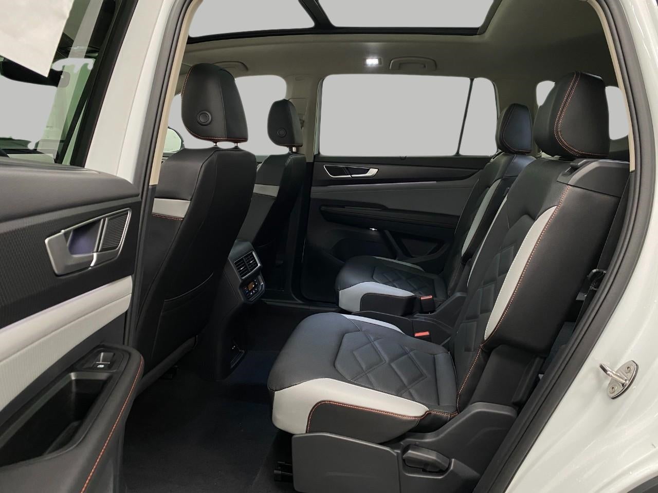 2026 Volkswagen Atlas 2.0T Peak Edition 4MOTION