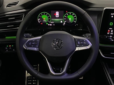 2026 Volkswagen Atlas Cross Sport 2.0T SEL Premium R-Line 4MOTION