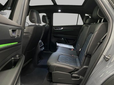 2026 Volkswagen Atlas Cross Sport 2.0T SEL Premium R-Line 4MOTION