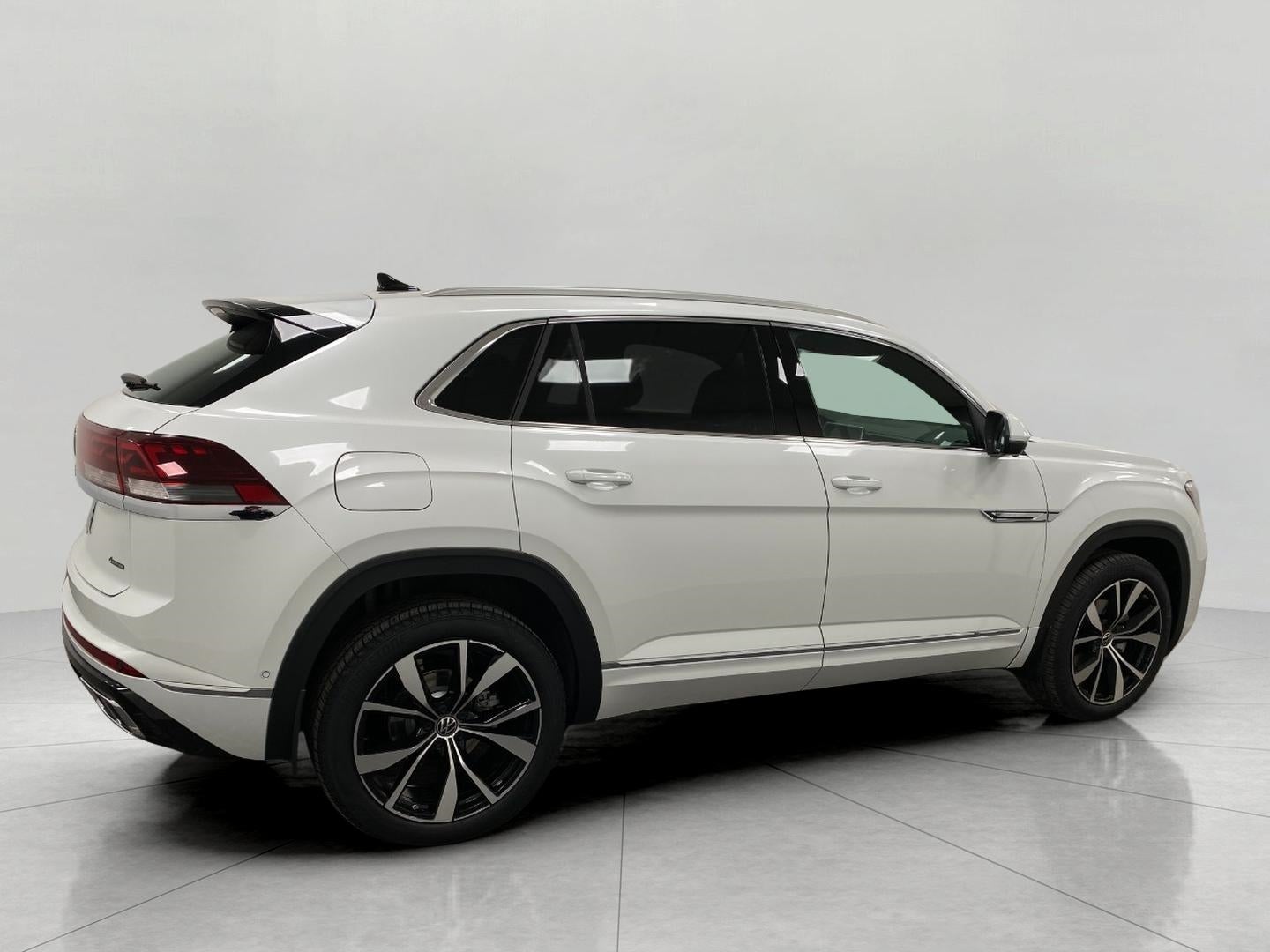 2026 Volkswagen Atlas Cross Sport 2.0T SEL Premium R-Line 4MOTION