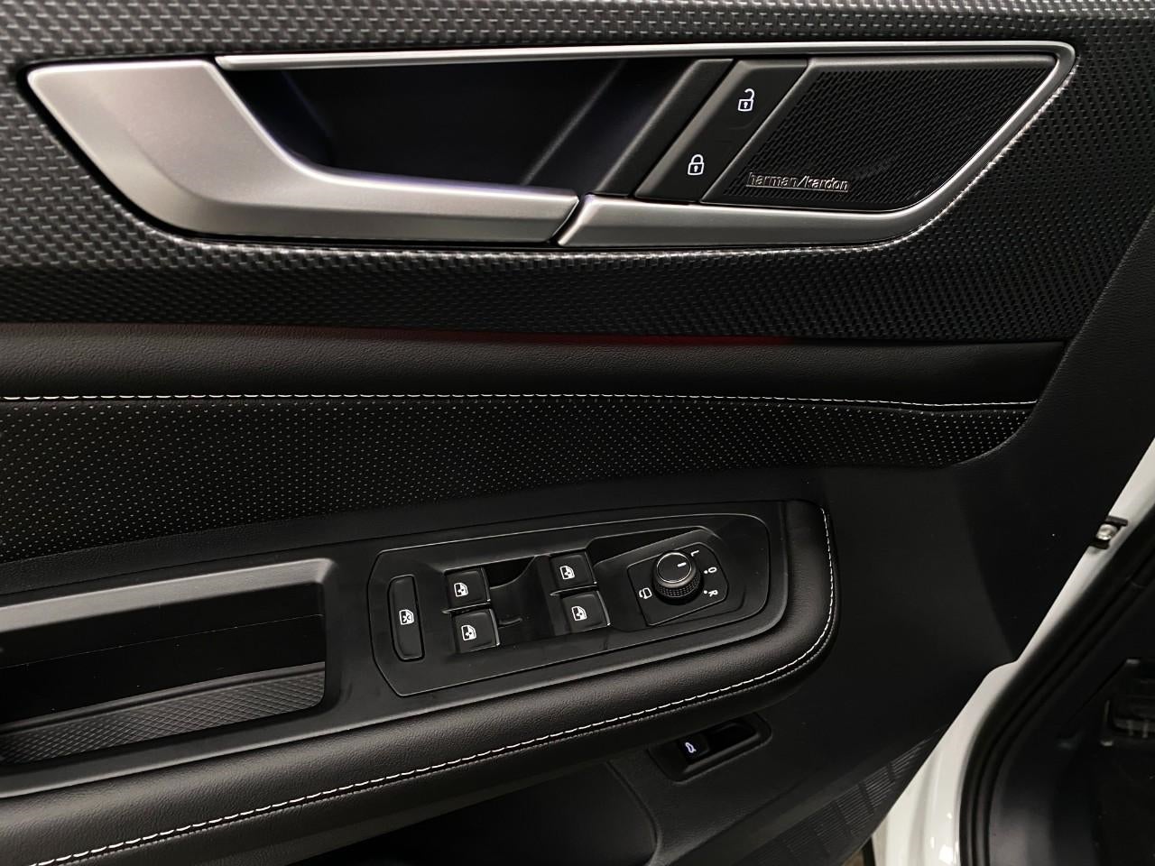 2026 Volkswagen Atlas Cross Sport 2.0T SEL Premium R-Line 4MOTION