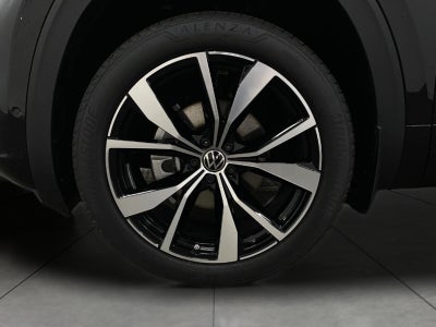 2026 Volkswagen Atlas Cross Sport 2.0T SEL Premium R-Line 4MOTION