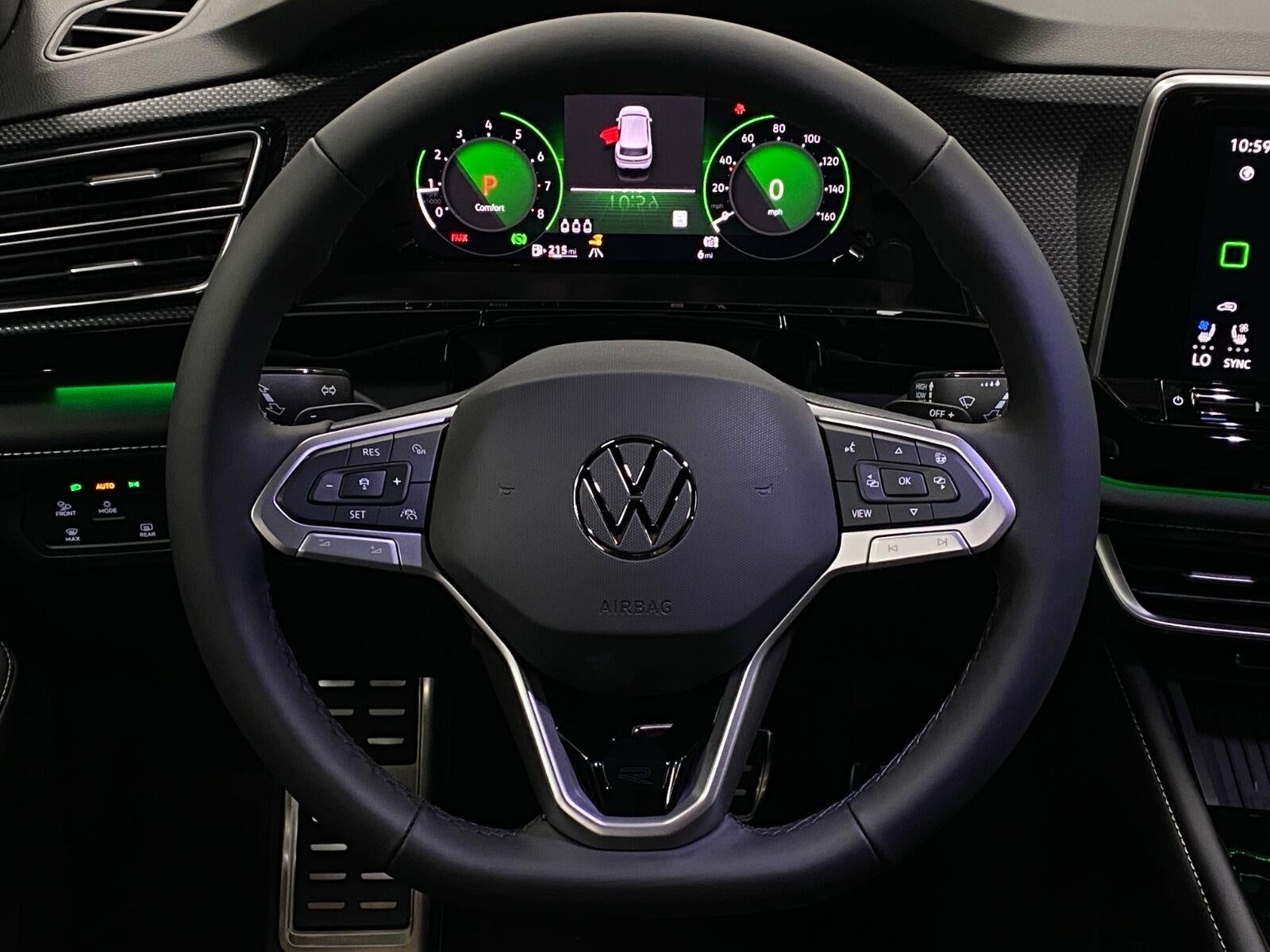 2026 Volkswagen Atlas Cross Sport 2.0T SEL Premium R-Line 4MOTION