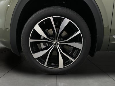 2026 Volkswagen Atlas Cross Sport 2.0T SEL Premium R-Line 4MOTION