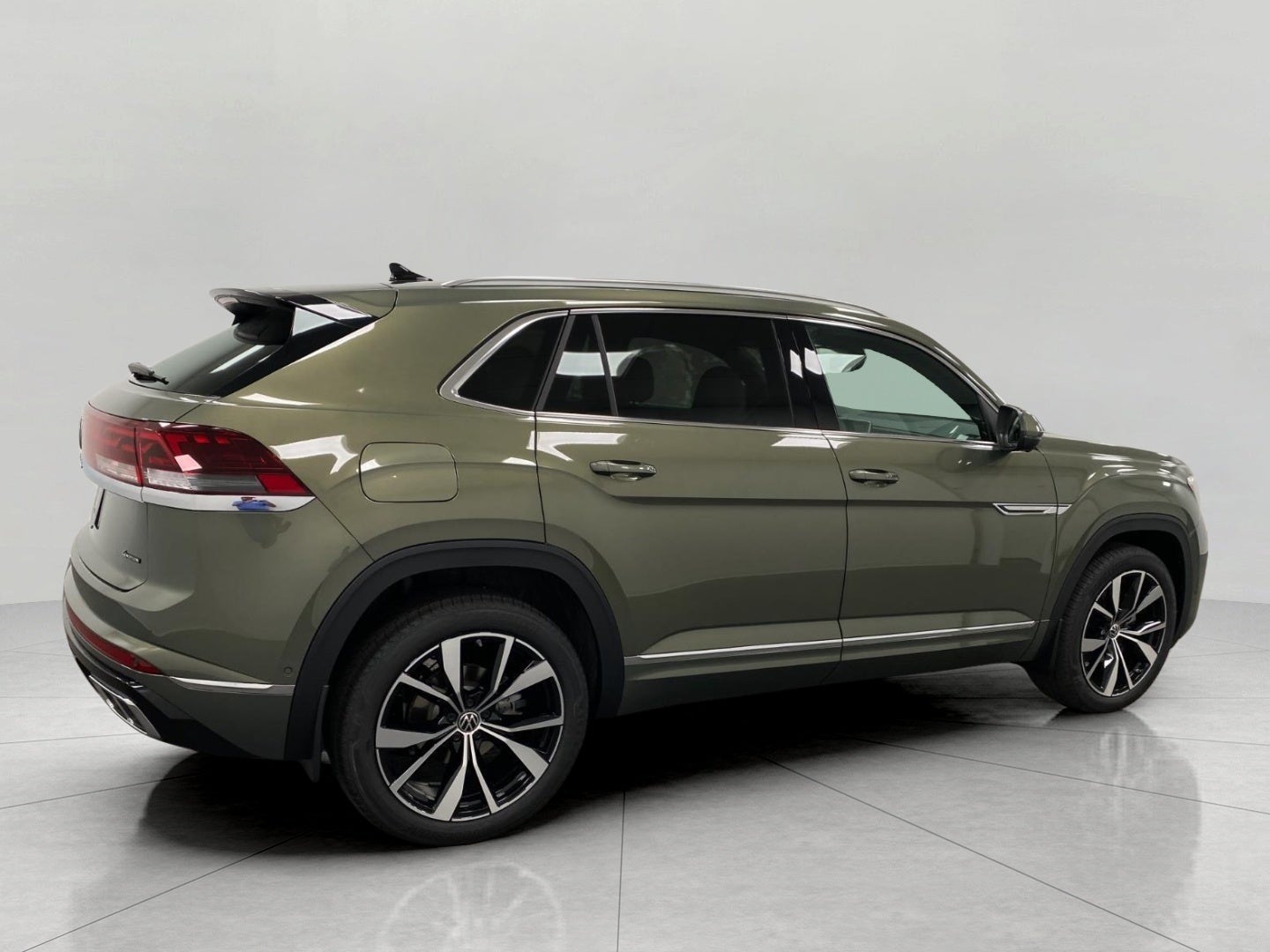 2026 Volkswagen Atlas Cross Sport 2.0T SEL Premium R-Line 4MOTION