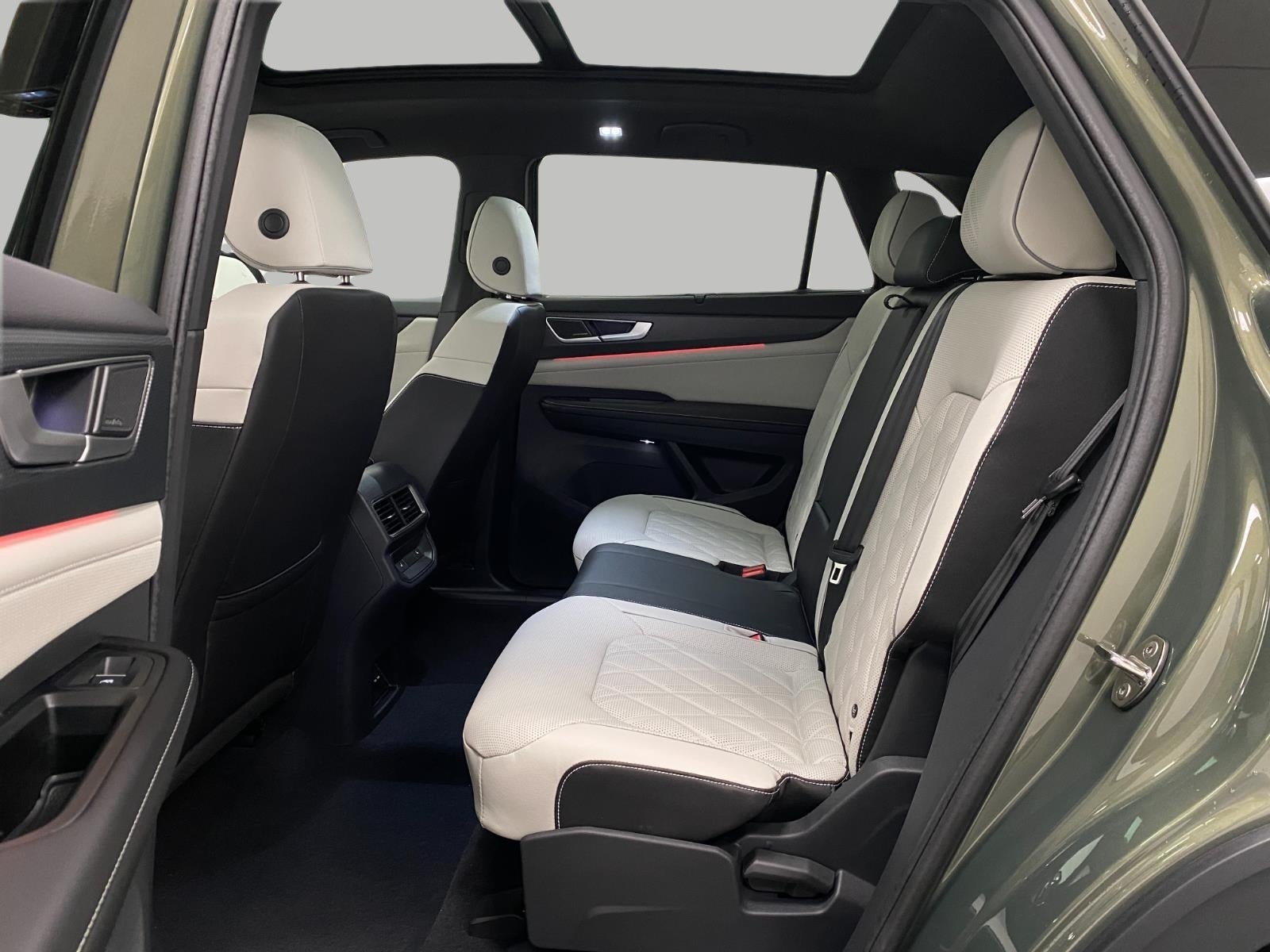 2026 Volkswagen Atlas Cross Sport 2.0T SEL Premium R-Line 4MOTION