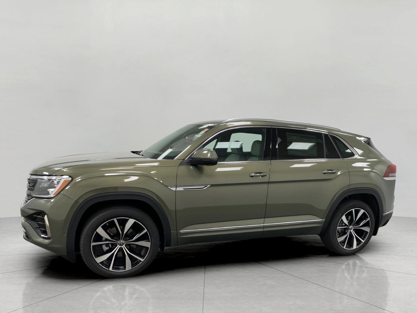 2026 Volkswagen Atlas Cross Sport 2.0T SEL Premium R-Line 4MOTION