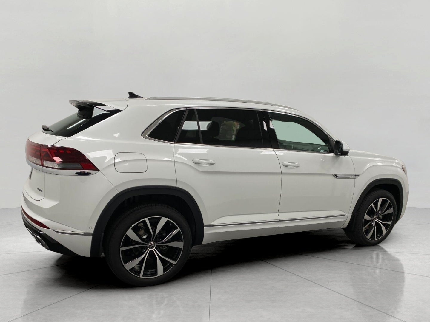 2026 Volkswagen Atlas Cross Sport 2.0T SEL Premium R-Line 4MOTION