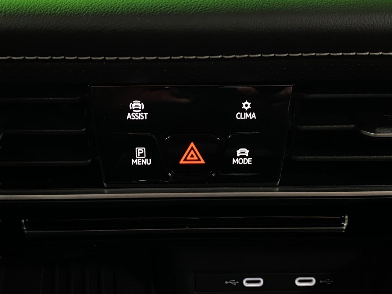 2026 Volkswagen Atlas Cross Sport 2.0T SEL Premium R-Line 4MOTION