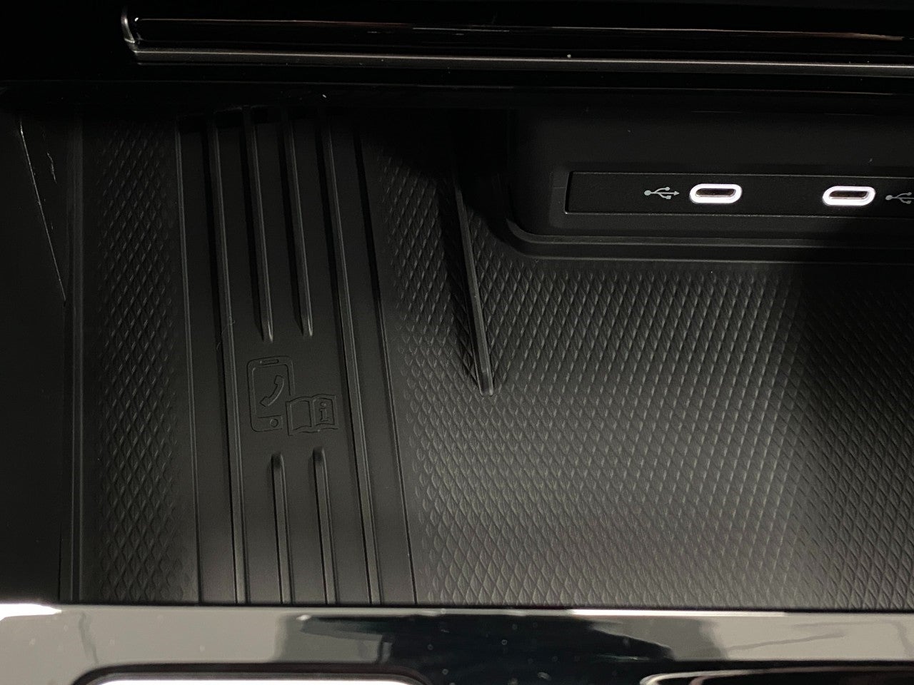 2026 Volkswagen Atlas Cross Sport 2.0T SEL Premium R-Line 4MOTION