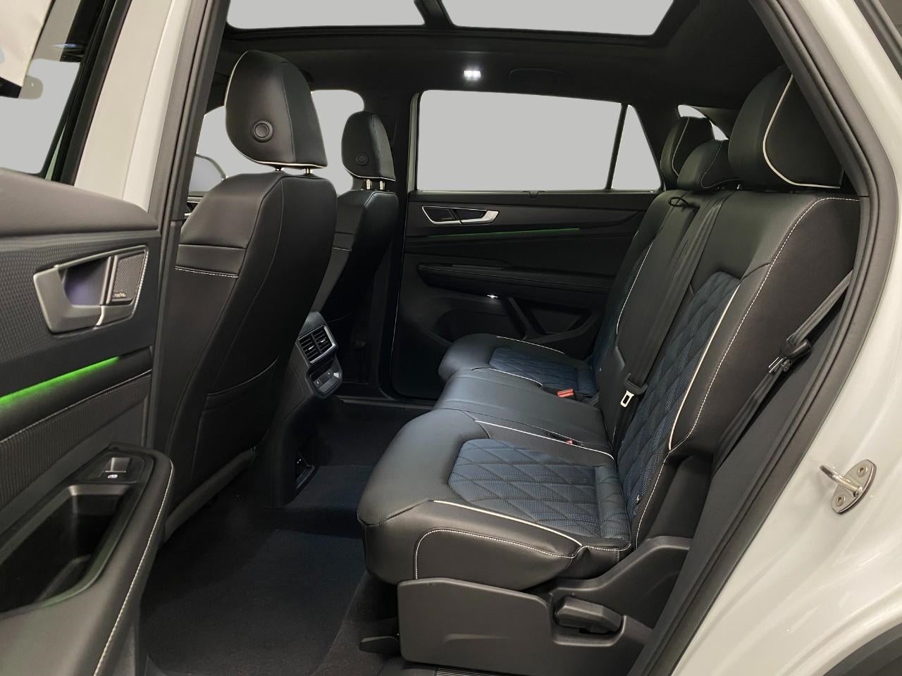 2026 Volkswagen Atlas Cross Sport 2.0T SEL Premium R-Line 4MOTION