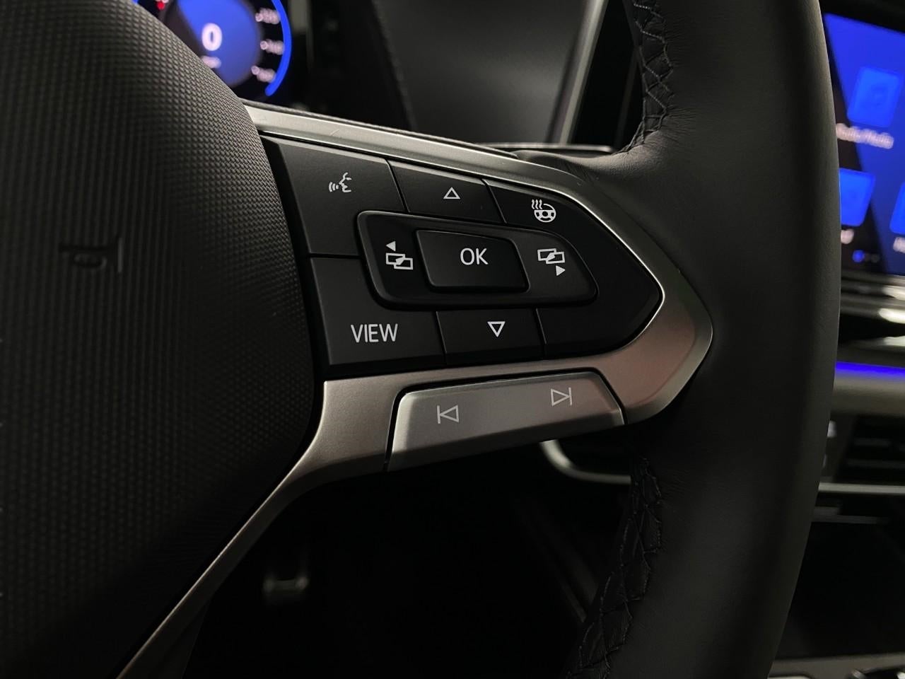 2026 Volkswagen Atlas Cross Sport 2.0T SEL Premium R-Line 4MOTION